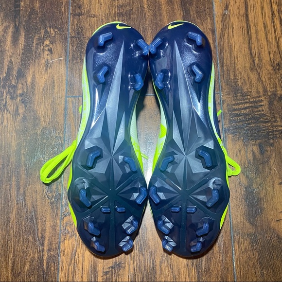 Nike Phantom Venom PRO FG Soccer Cleats Boy’s Size 5.5 Volt/Black AO8738-717 - Picture 7 of 8